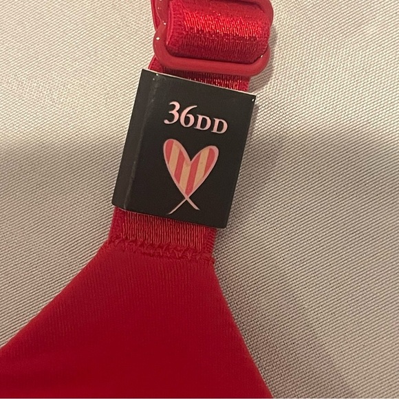 Victoria Secret Bra NEW Color Red Size 36DD Wireless - Picture 6 of 10